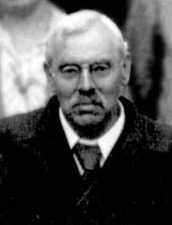 At the 1926 EMS colloquium in St Andrews
  