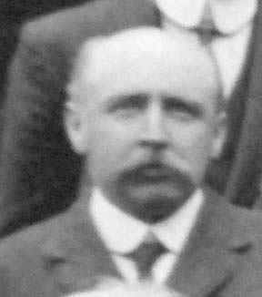 At the 1913 EMS colloquium in Edinburgh
  
